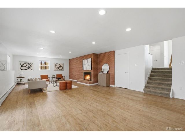 1564 E Easter Cir, Centennial, CO 80122