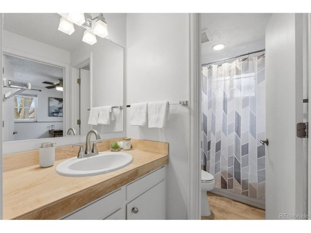 1564 E Easter Cir, Centennial, CO 80122