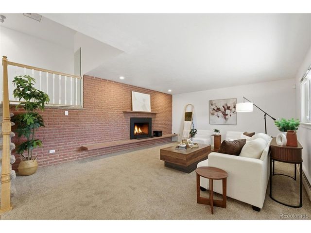 1564 E Easter Cir, Centennial, CO 80122