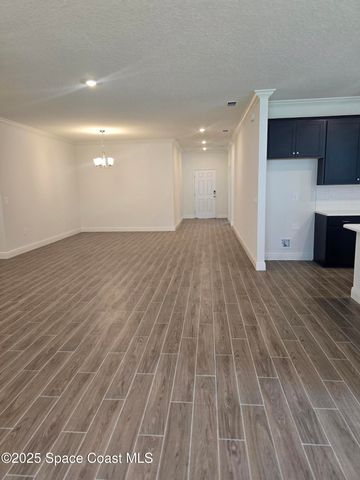 1427 Higbee Street SE, Palm Bay, FL 32909