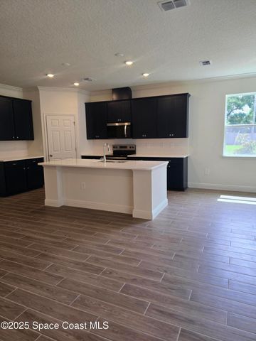 1427 Higbee Street SE, Palm Bay, FL 32909