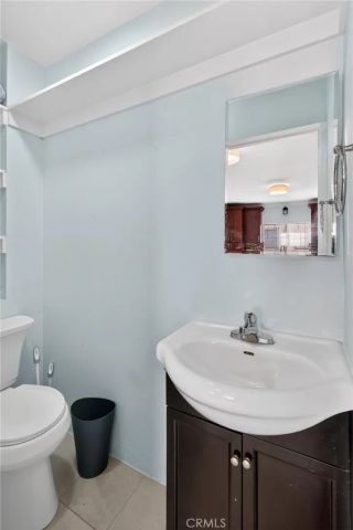 4533 Saturn, Los Angeles, CA 90019