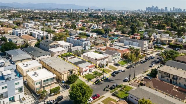 4533 Saturn, Los Angeles, CA 90019