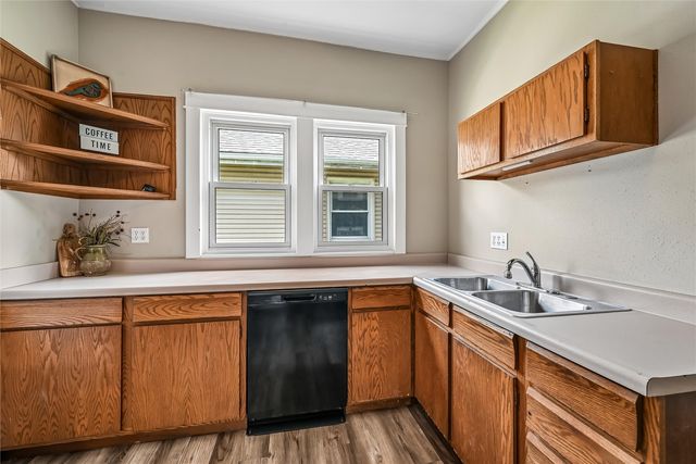 1532 C Avenue NE, Cedar Rapids, IA 52402