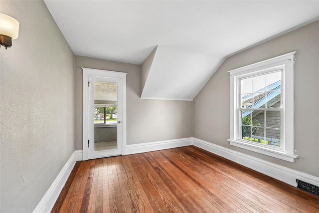 1532 C Avenue NE, Cedar Rapids, IA 52402