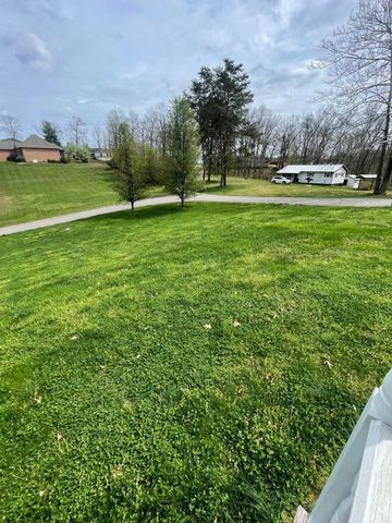 135 Deer Run Road, Huntington, WV 25701