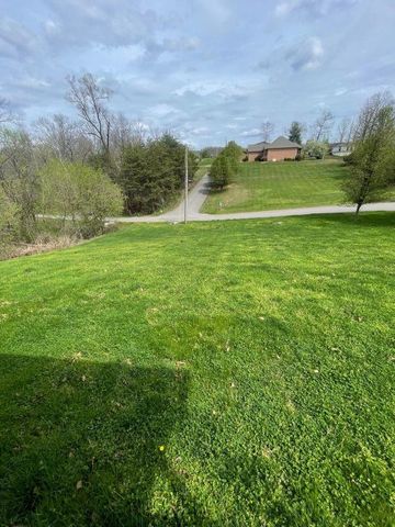 135 Deer Run Road, Huntington, WV 25701