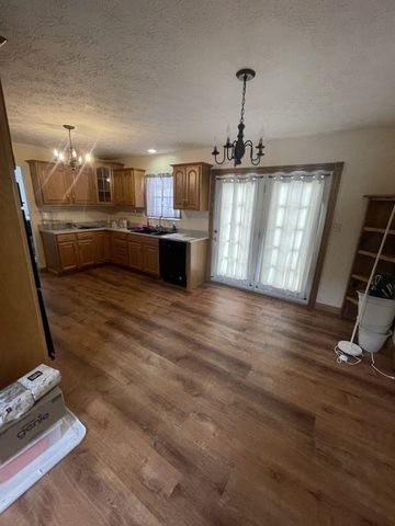 135 Deer Run Road, Huntington, WV 25701