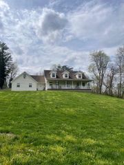 135 Deer Run Road, Huntington, WV 25701
