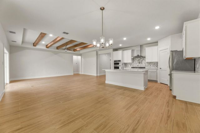 1412 Kent ST, Taylor, TX 76574