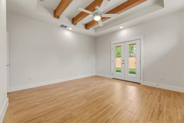 1412 Kent ST, Taylor, TX 76574