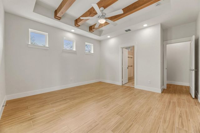 1412 Kent ST, Taylor, TX 76574
