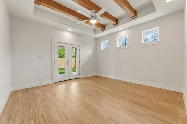 1412 Kent ST, Taylor, TX 76574