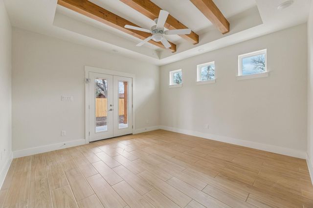 1412 Kent ST, Taylor, TX 76574