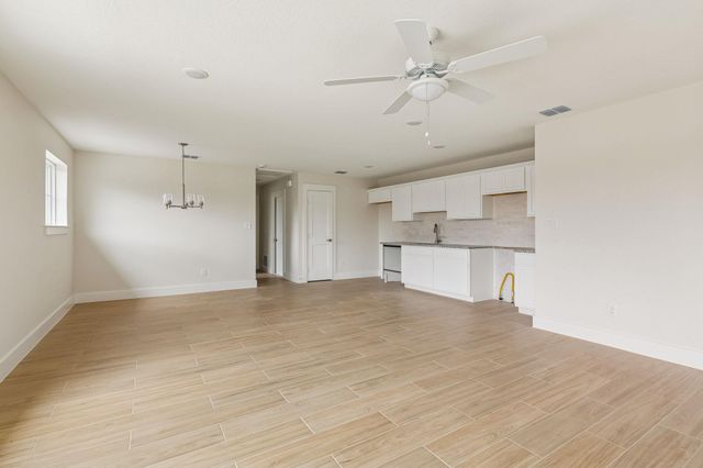 1412 Kent ST, Taylor, TX 76574