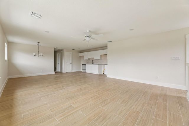 1412 Kent ST, Taylor, TX 76574