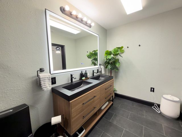 207 MANDARIN LN, Fruitland Park, FL 34731