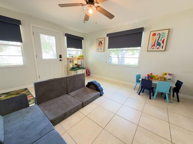 207 MANDARIN LN, Fruitland Park, FL 34731