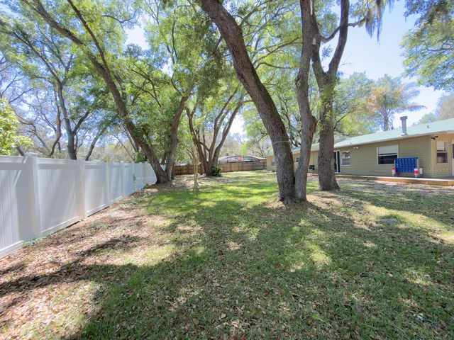 207 MANDARIN LN, Fruitland Park, FL 34731