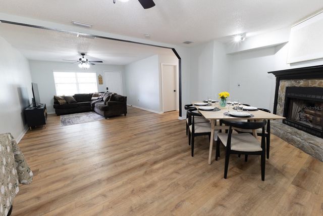 207 MANDARIN LN, Fruitland Park, FL 34731