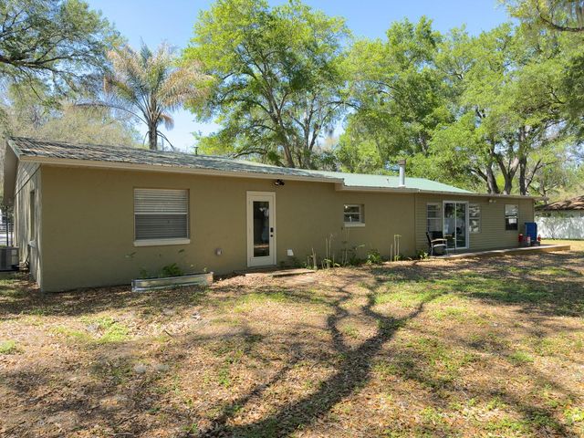 207 MANDARIN LN, Fruitland Park, FL 34731