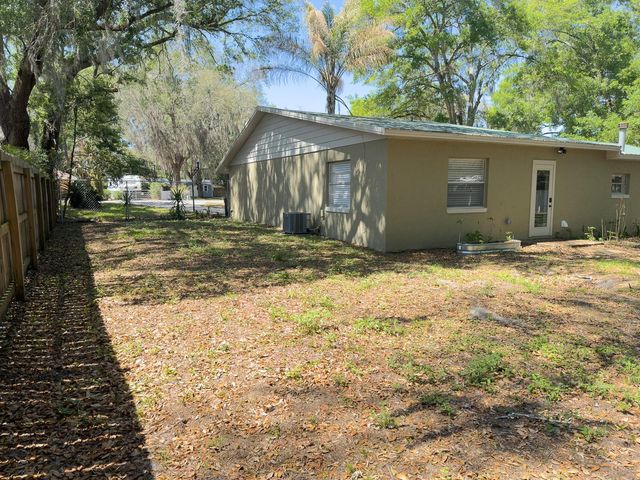 207 MANDARIN LN, Fruitland Park, FL 34731