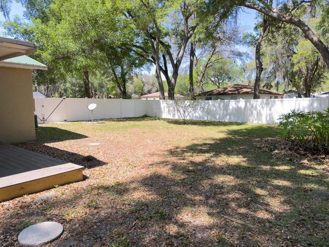 207 MANDARIN LN, Fruitland Park, FL 34731