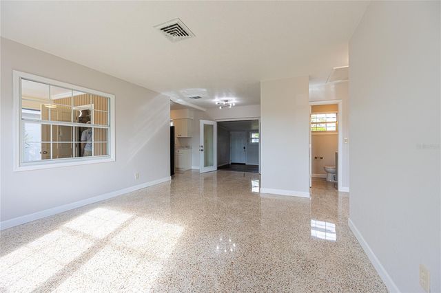 5773 3RD AVENUE N, St Petersburg, FL 33710