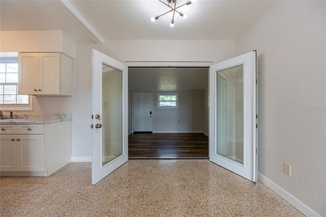 5773 3RD AVENUE N, St Petersburg, FL 33710