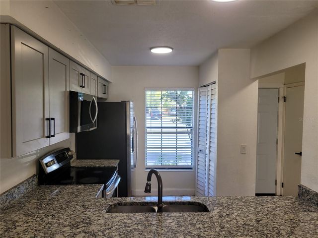 1236 DOVEHILL DRIVE 1244, Apopka, FL 32703