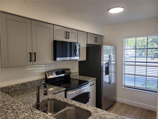 1236 DOVEHILL DRIVE 1244, Apopka, FL 32703