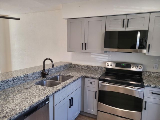 1236 DOVEHILL DRIVE 1244, Apopka, FL 32703