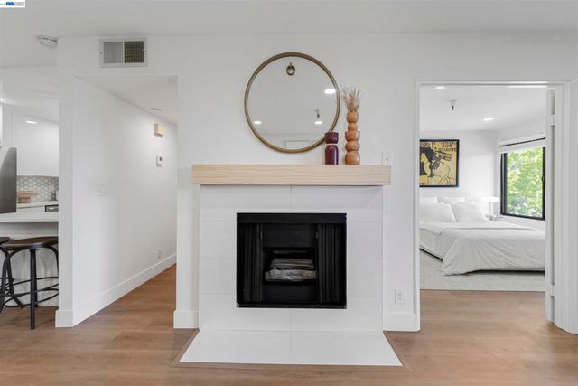 2111 Latham St 307, Mountain View, CA 94040