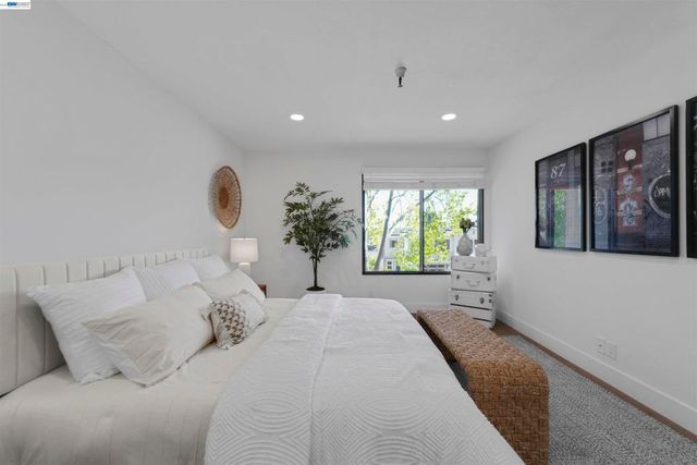 2111 Latham St 307, Mountain View, CA 94040
