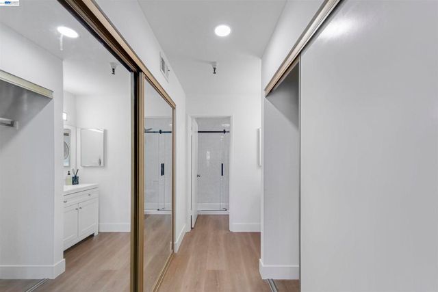 2111 Latham St 307, Mountain View, CA 94040