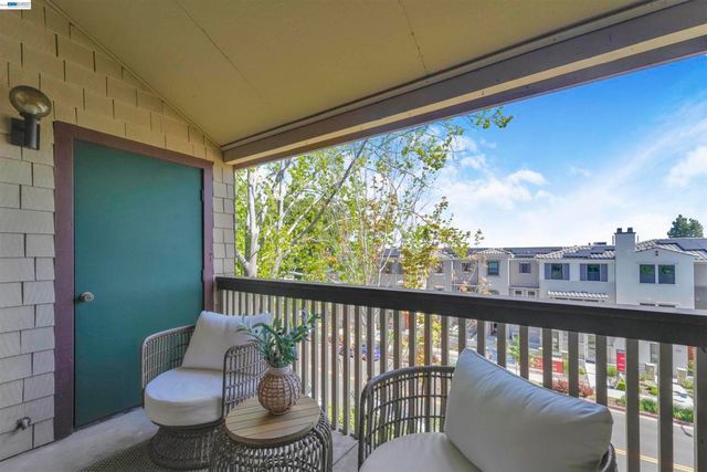 2111 Latham St 307, Mountain View, CA 94040