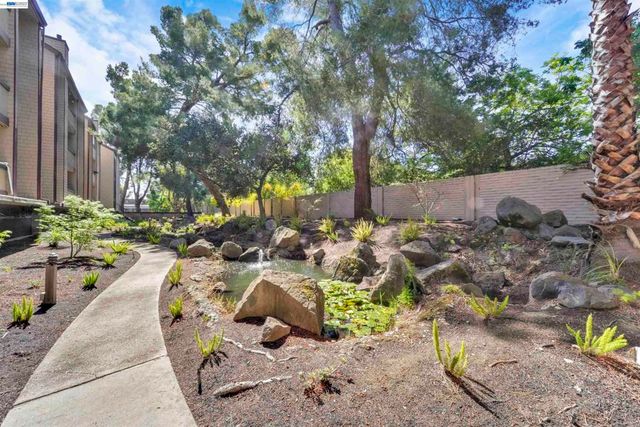 2111 Latham St 307, Mountain View, CA 94040