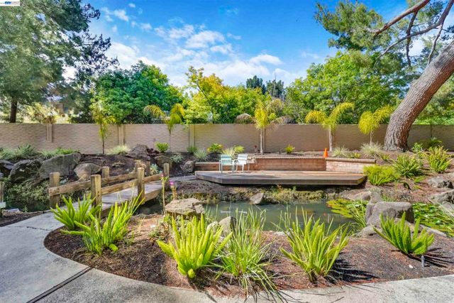 2111 Latham St 307, Mountain View, CA 94040