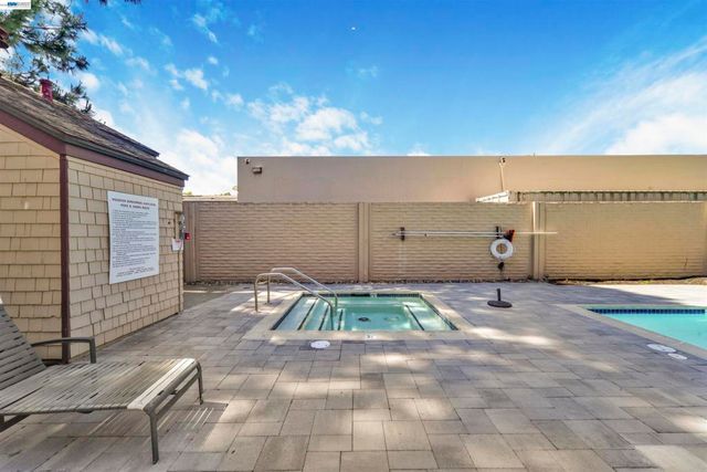 2111 Latham St 307, Mountain View, CA 94040