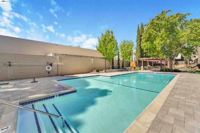 2111 Latham St 307, Mountain View, CA 94040