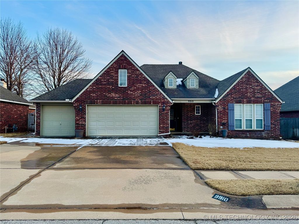 9910 E 119th Place, Bixby, OK 74008