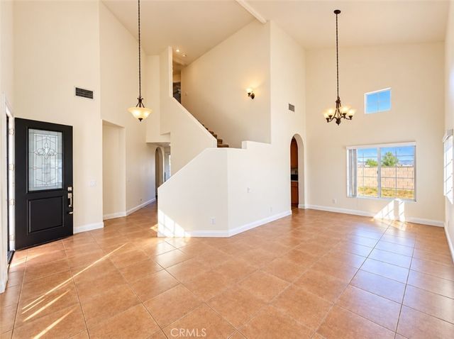 675 Winners Circle, San Jacinto, CA 92582