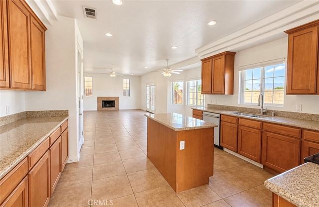 675 Winners Circle, San Jacinto, CA 92582