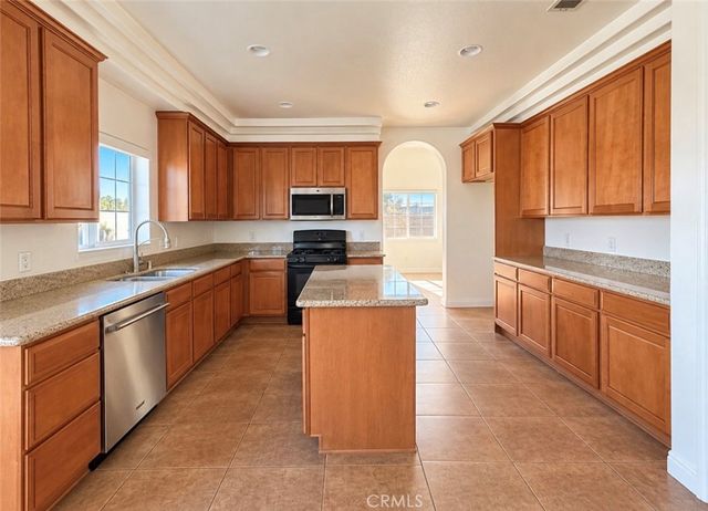 675 Winners Circle, San Jacinto, CA 92582