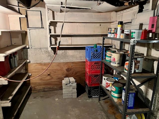 1718 N 15th Avenue, Melrose Park, IL 60160