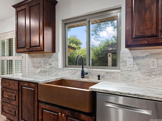 102 Riviera Drive, San Antonio, TX 78213