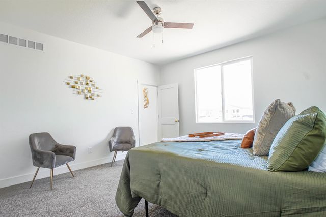 195 S Arbor Valley Way, Valley Center, KS 67147