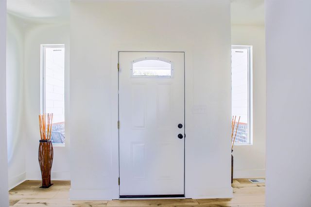 195 S Arbor Valley Way, Valley Center, KS 67147