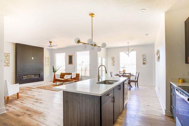 195 S Arbor Valley Way, Valley Center, KS 67147