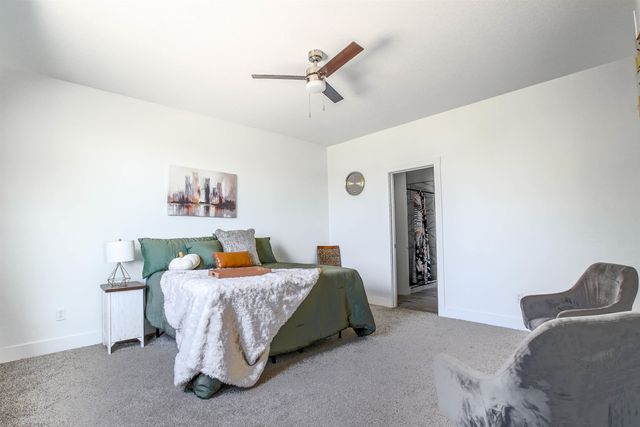 195 S Arbor Valley Way, Valley Center, KS 67147